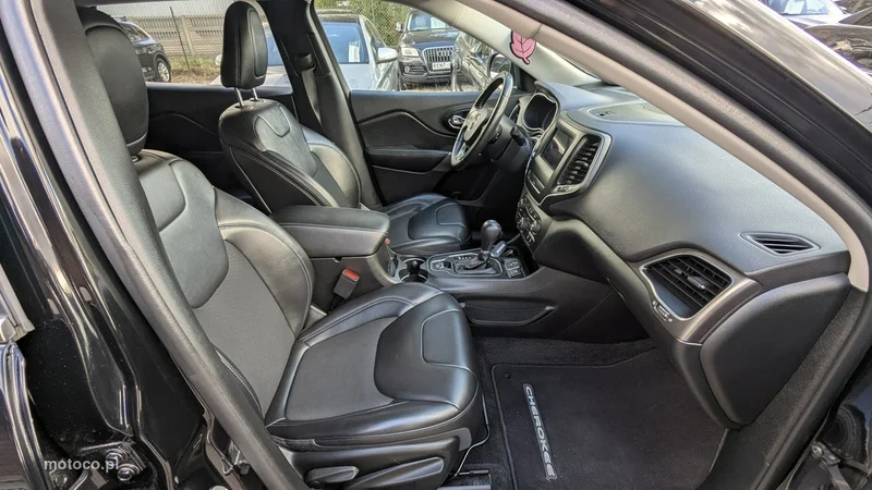 Jeep Cherokee 19