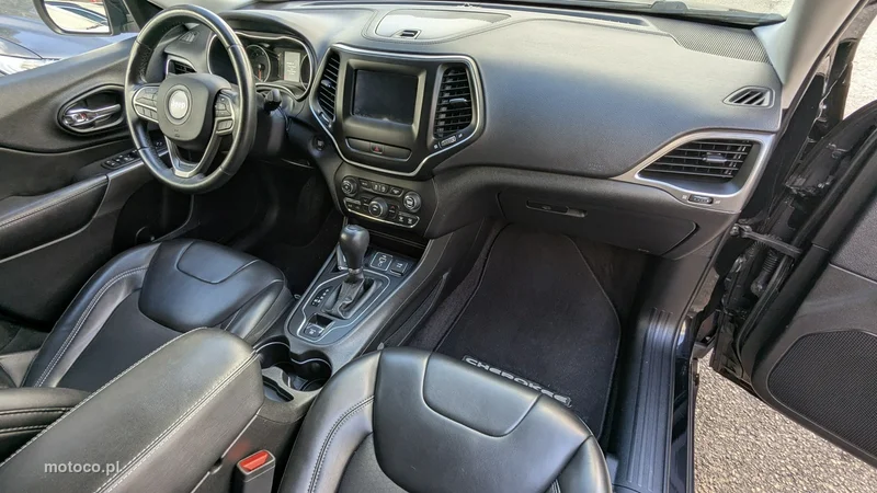 Jeep Cherokee 20