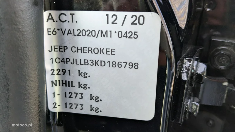 Jeep Cherokee 24