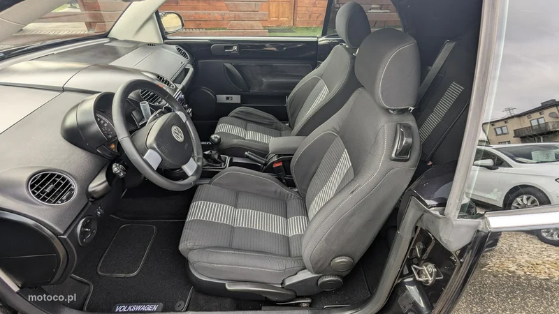 Volkswagen New Beetle 14