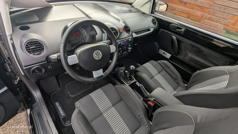 Volkswagen New Beetle 15