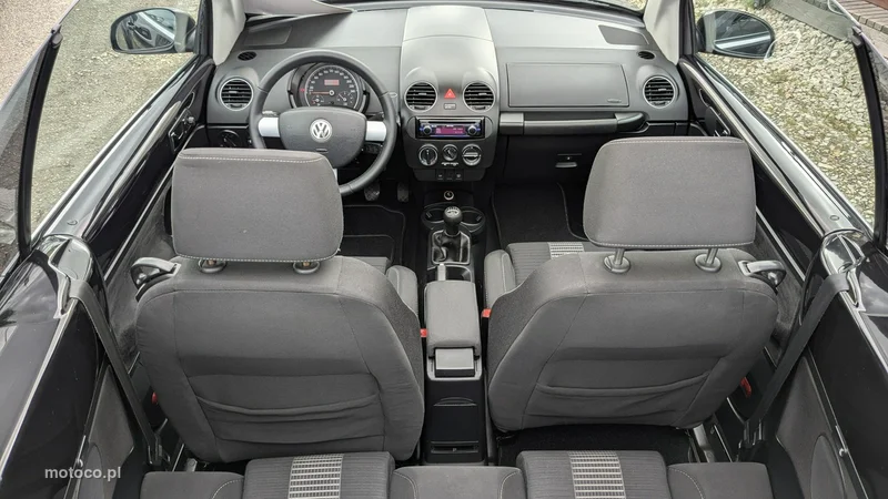 Volkswagen New Beetle 21