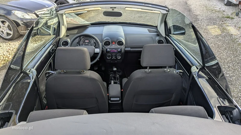 Volkswagen New Beetle 22
