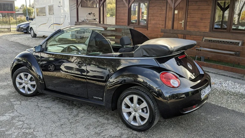 Volkswagen New Beetle 9