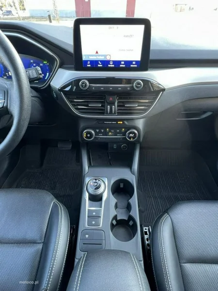 Ford Kuga III 16