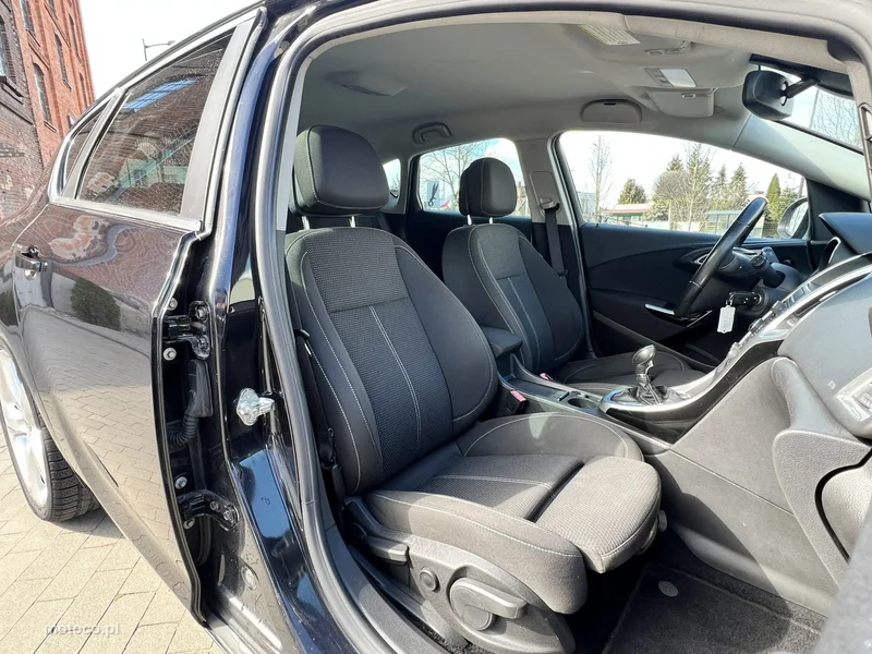 Opel Astra J 13