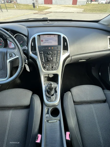 Opel Astra J 15
