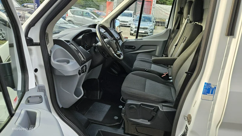 Ford Transit 14