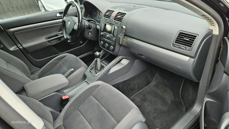 Volkswagen Golf V 16
