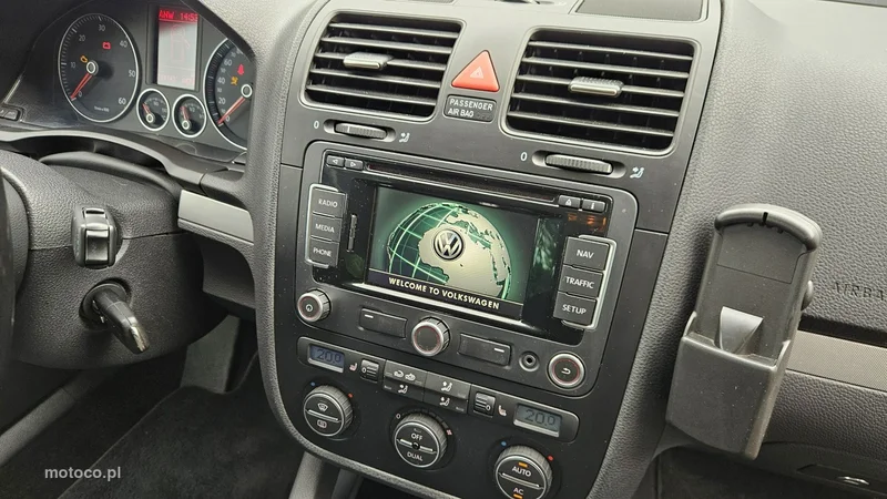 Volkswagen Golf V 17