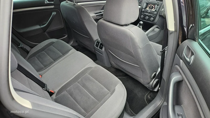 Volkswagen Golf V 19