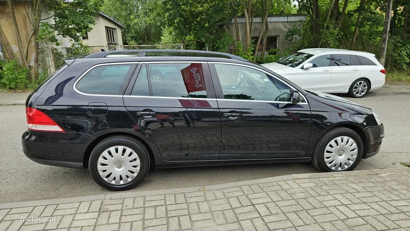 Volkswagen Golf V 8