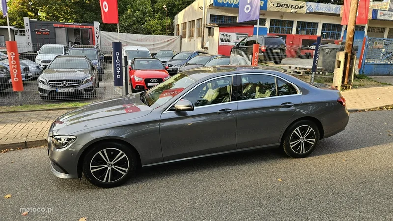 Mercedes-Benz Klasa E W213 E 200 14