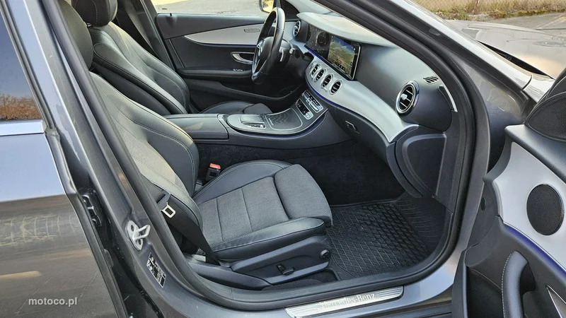 Mercedes-Benz Klasa E W213 E 200 17