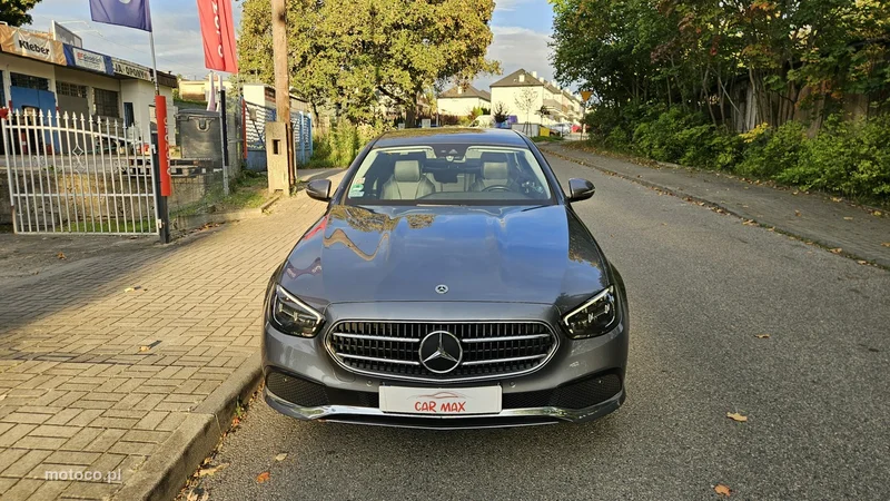 Mercedes-Benz Klasa E W213 E 200 4