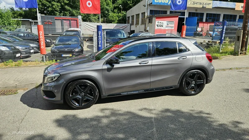 Mercedes-Benz GLA X156 GLA 250 2