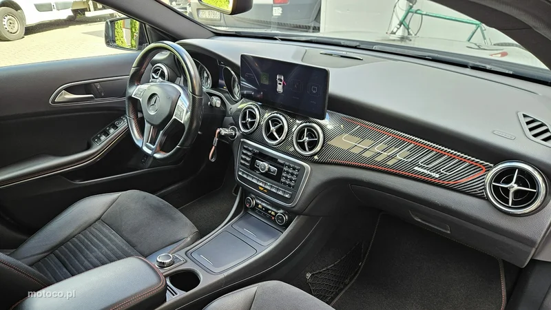 Mercedes-Benz GLA X156 GLA 250 17