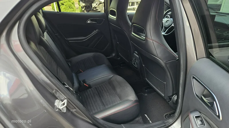 Mercedes-Benz GLA X156 GLA 250 18