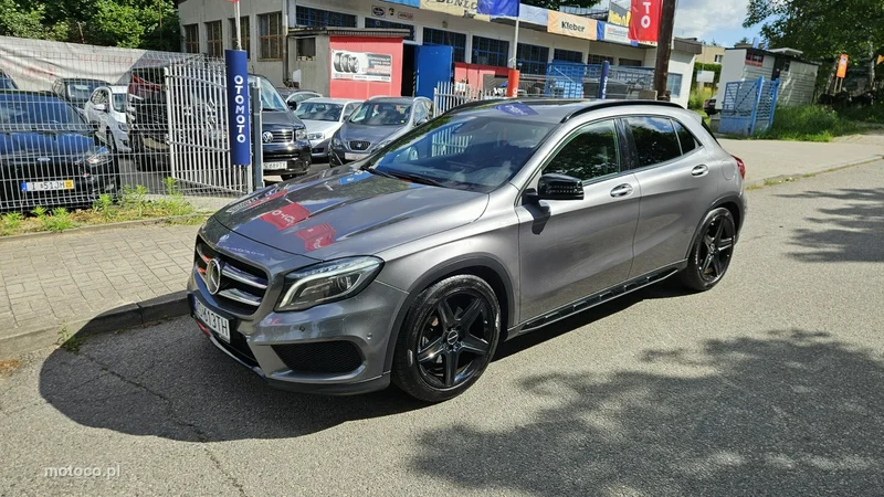Mercedes-Benz GLA X156 GLA 250 3