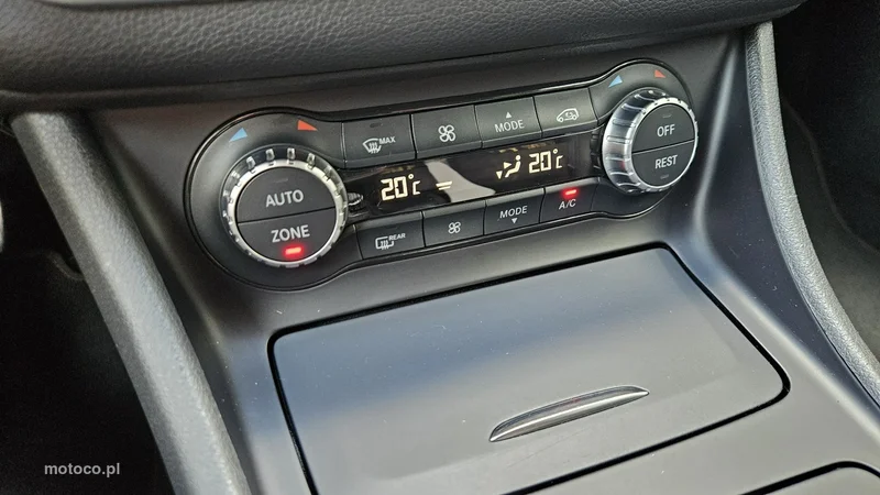Mercedes-Benz GLA X156 GLA 250 36