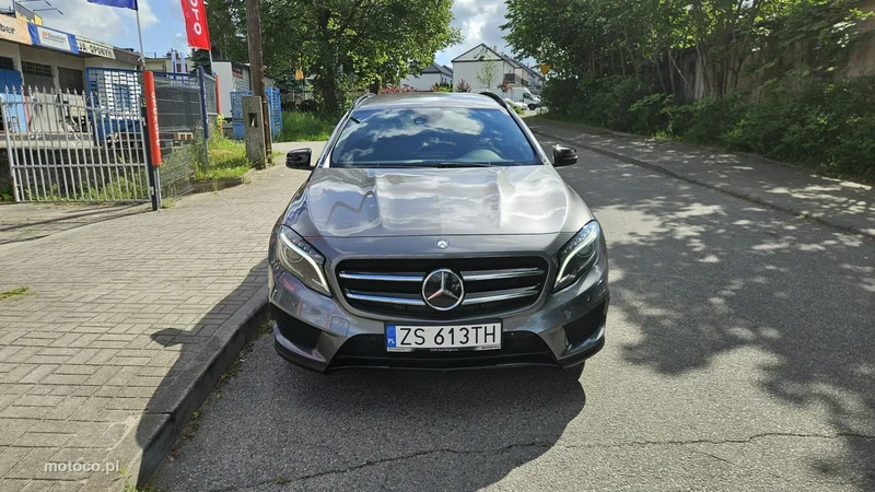 Mercedes-Benz GLA X156 GLA 250 5