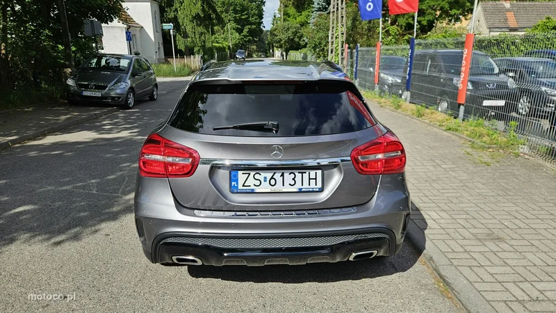 Mercedes-Benz GLA X156 GLA 250 10