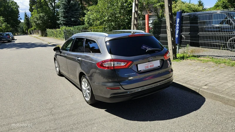 Ford Mondeo V 12