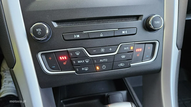 Ford Mondeo V 34
