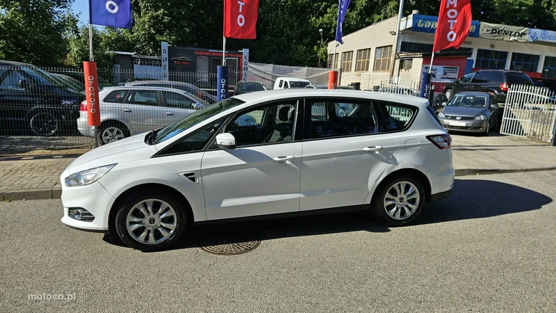 Ford S-Max II 13
