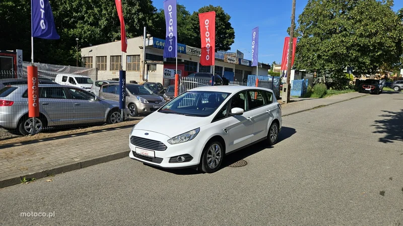 Ford S-Max II 14