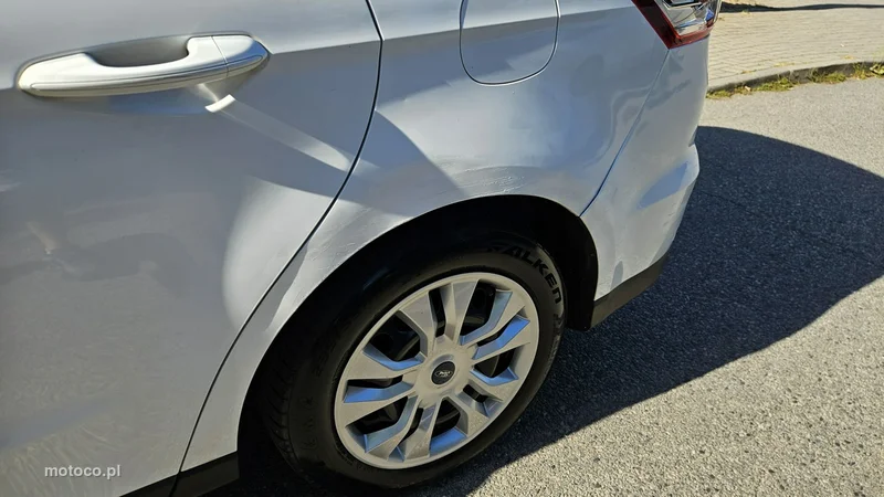 Ford S-Max II 34