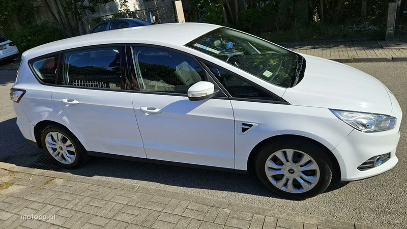 Ford S-Max II 6