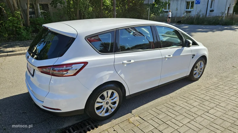Ford S-Max II 7
