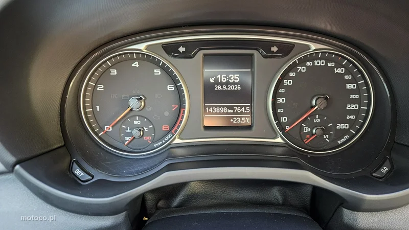 Audi A1 8X 24