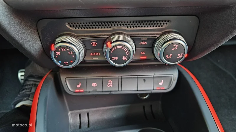 Audi A1 8X 32