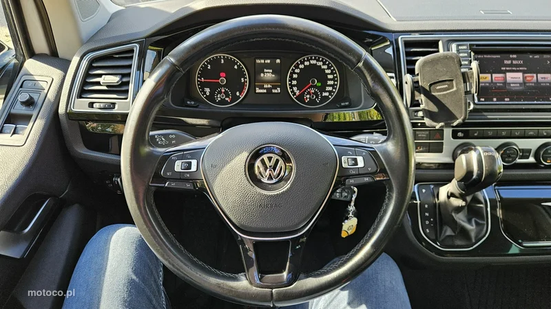 Volkswagen Multivan 18