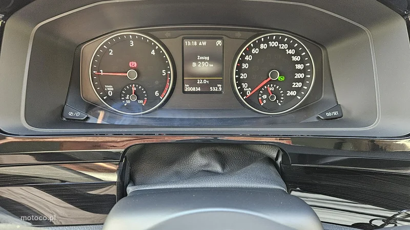 Volkswagen Multivan 19