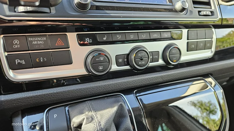 Volkswagen Multivan 21