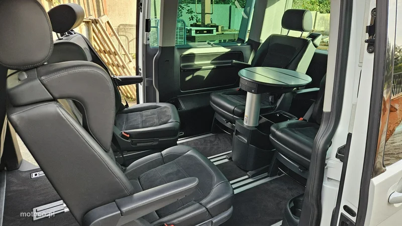 Volkswagen Multivan 26