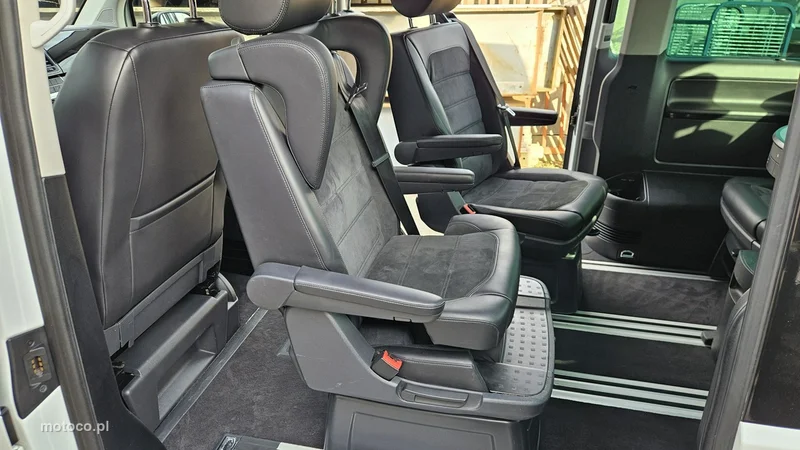 Volkswagen Multivan 27