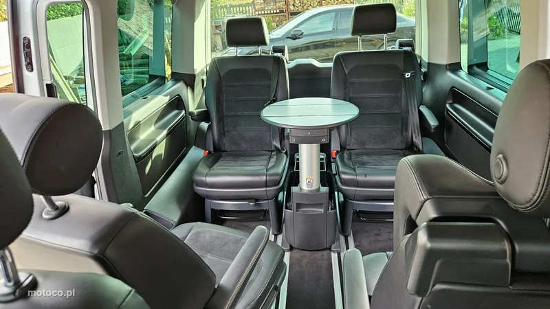 Volkswagen Multivan 28