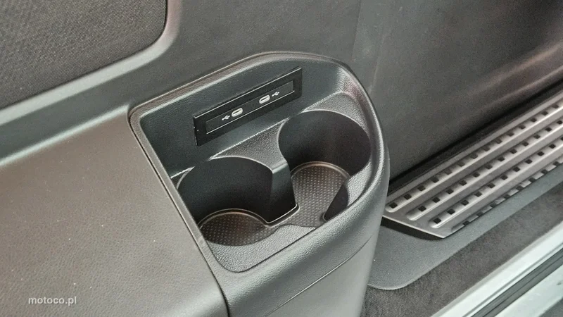 Volkswagen Multivan 32