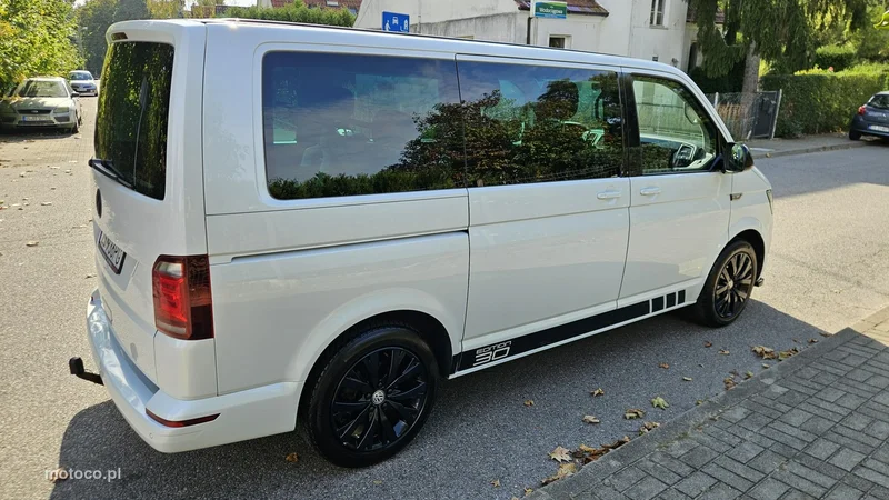 Volkswagen Multivan 8
