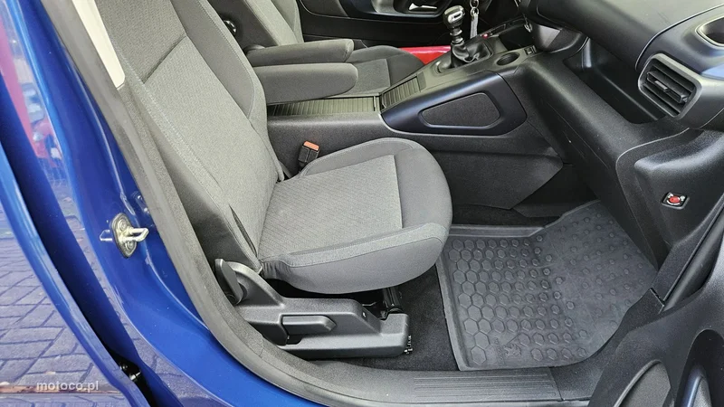 Peugeot Rifter 30