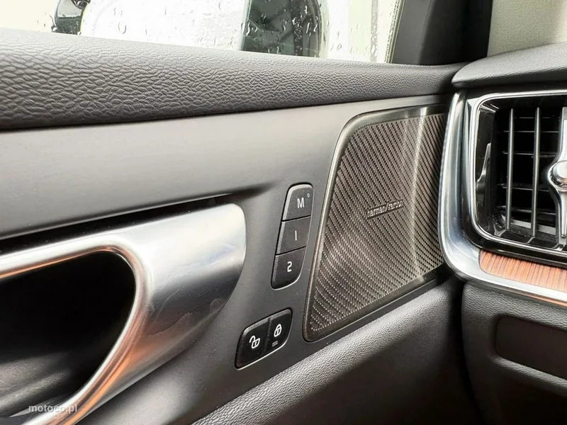 Volvo S60 27