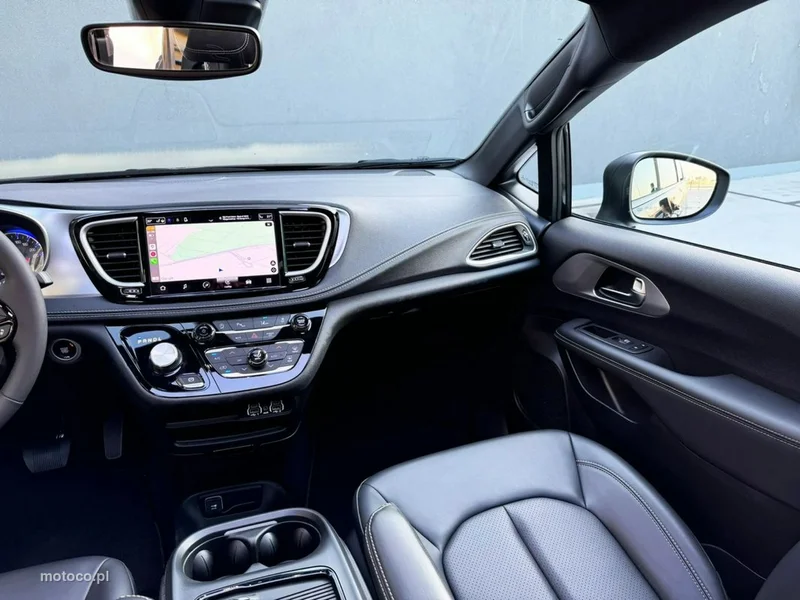 Chrysler Pacifica 20