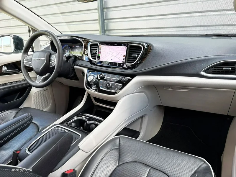 Chrysler Pacifica 18