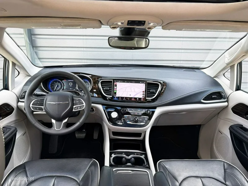 Chrysler Pacifica 19