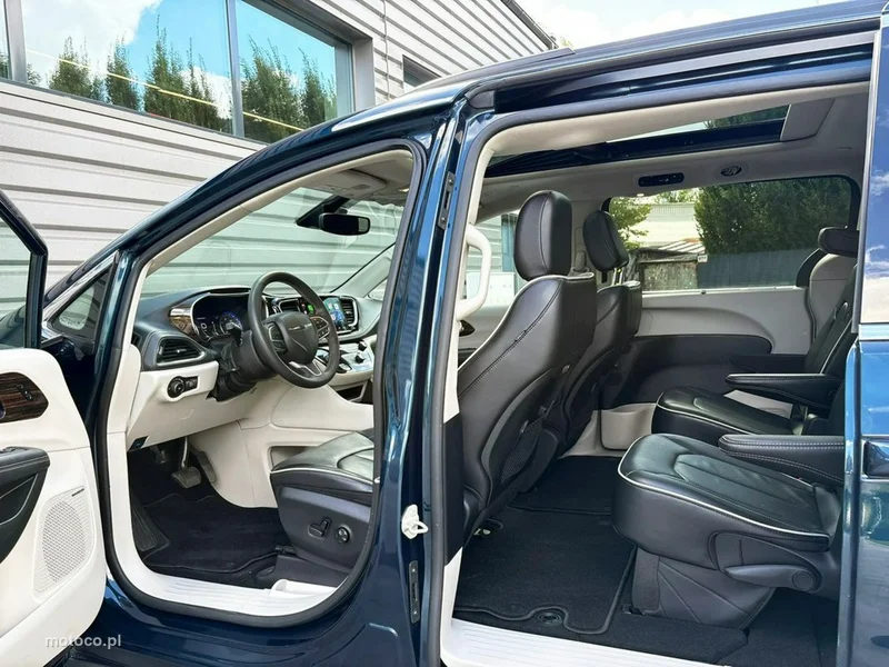 Chrysler Pacifica 28