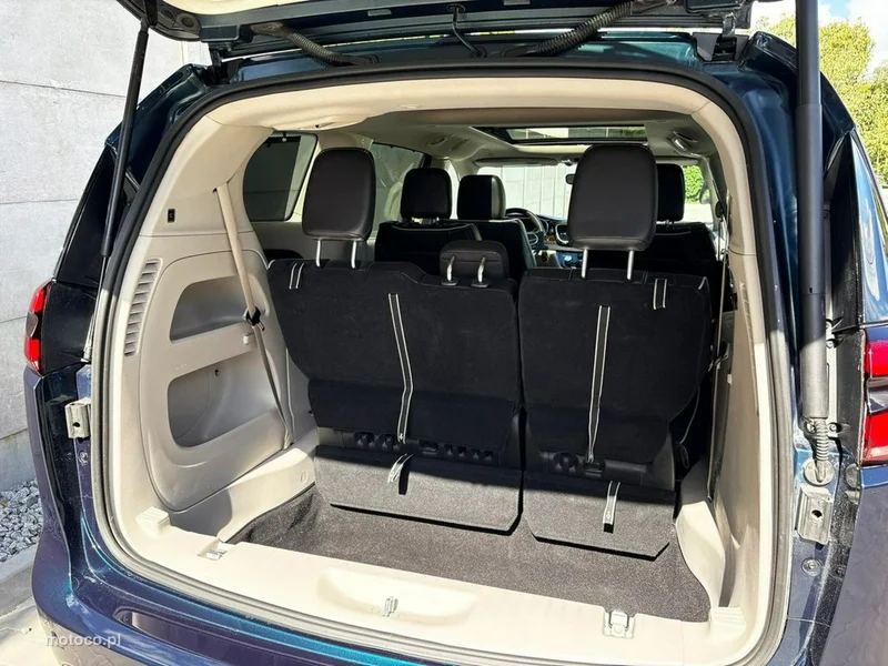 Chrysler Pacifica 29